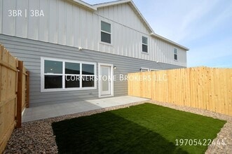 Building Photo - 324 Omnia St