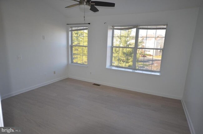 Building Photo - 46891 Eaton Terrace