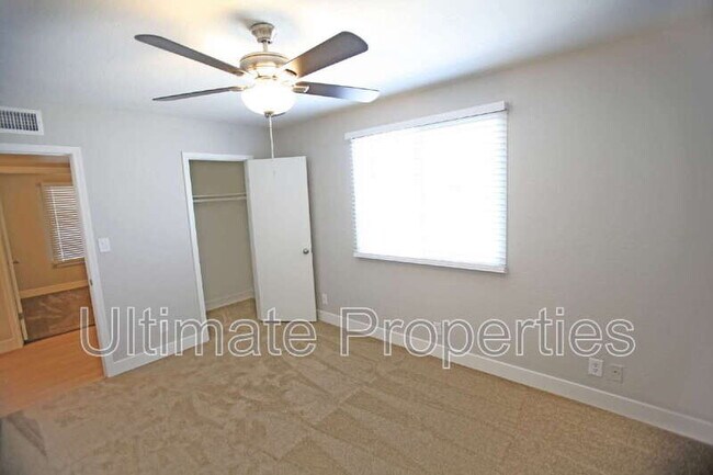 Building Photo - 3809 W Crocus Dr