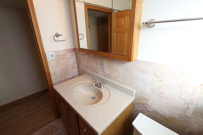 Building Photo - 9823 Linn Ave