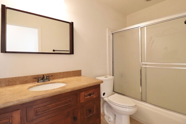 Building Photo - Gorgeous Newbury Park Family Neighborhood ...
