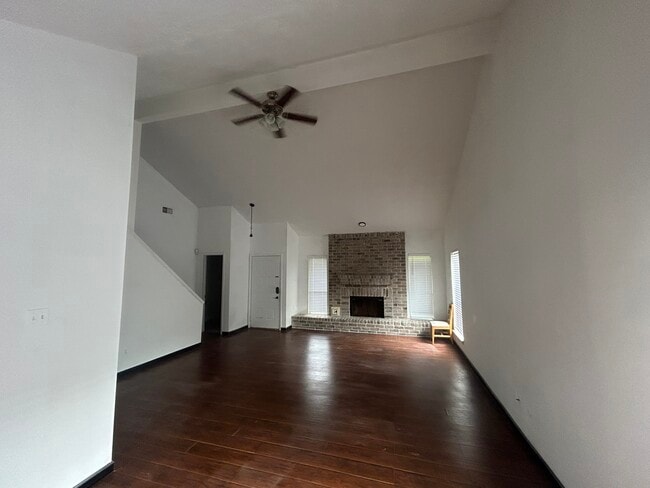 Building Photo - 2714 Spring Pl Dr