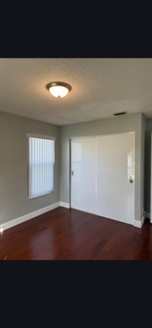 Building Photo - 12390 Summer Springs Dr