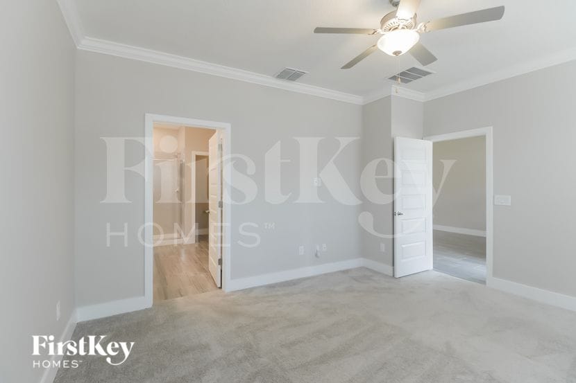 Building Photo - 9644 Little Bluestem Dr