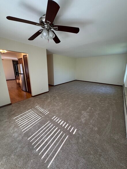 Living Room - 1922 N 18th Ave