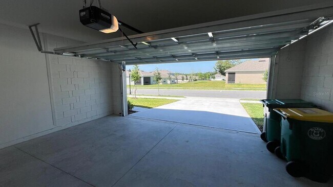 Building Photo - 446 Baroness Way