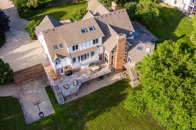 Building Photo - 22199 W Thornridge Dr