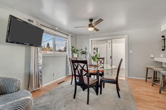 Building Photo - Spacious 4-Bed Unfurnished Home