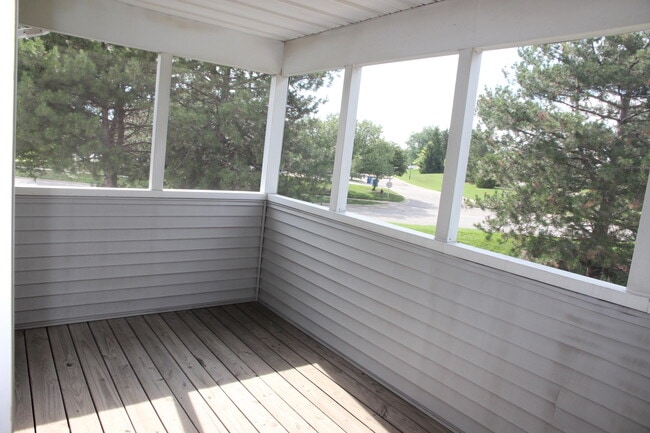 Building Photo - 1774 Weatherstone Dr