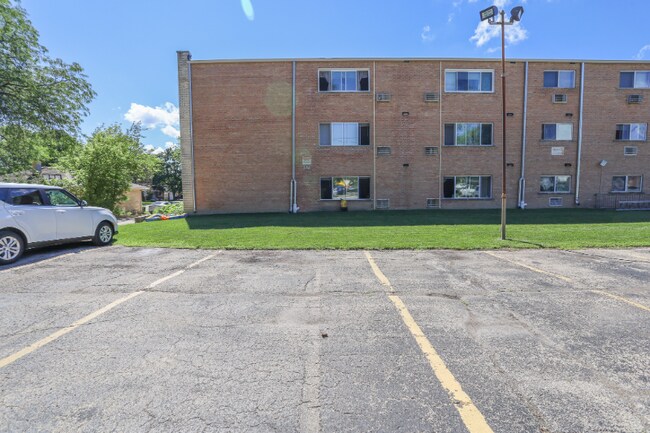 Building Photo - 600 McKinley Ave