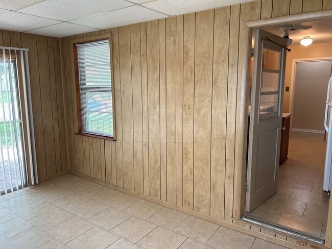 Building Photo - 505 Cardinal Ave