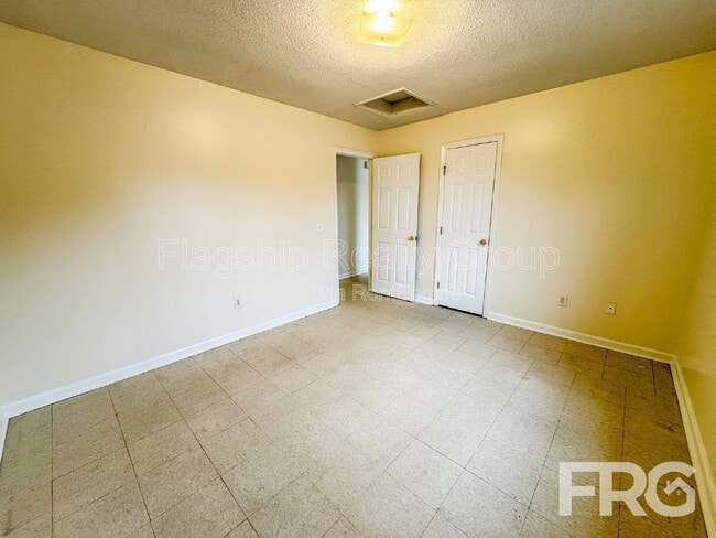 Building Photo - 3313 Parkway Ct