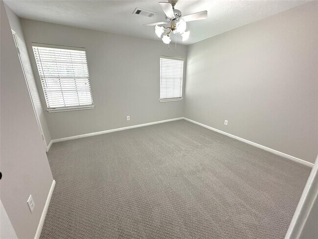 Building Photo - 714 Oder Ln