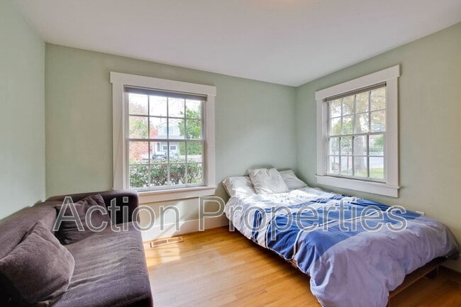 Building Photo - 714 Greer Rd