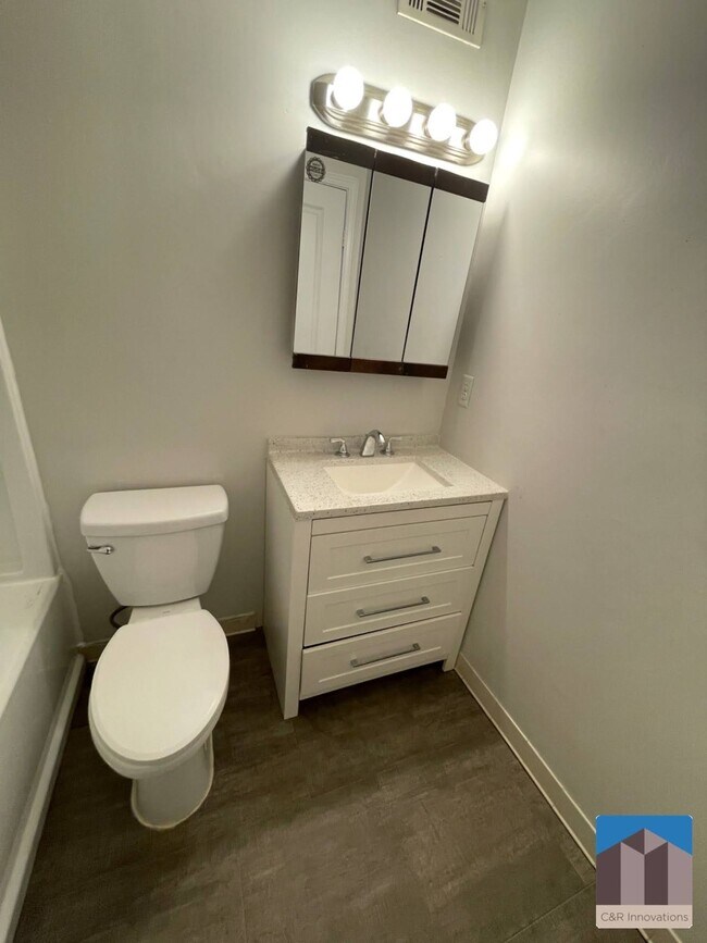 Building Photo - 1086 Riva Ridge Dr