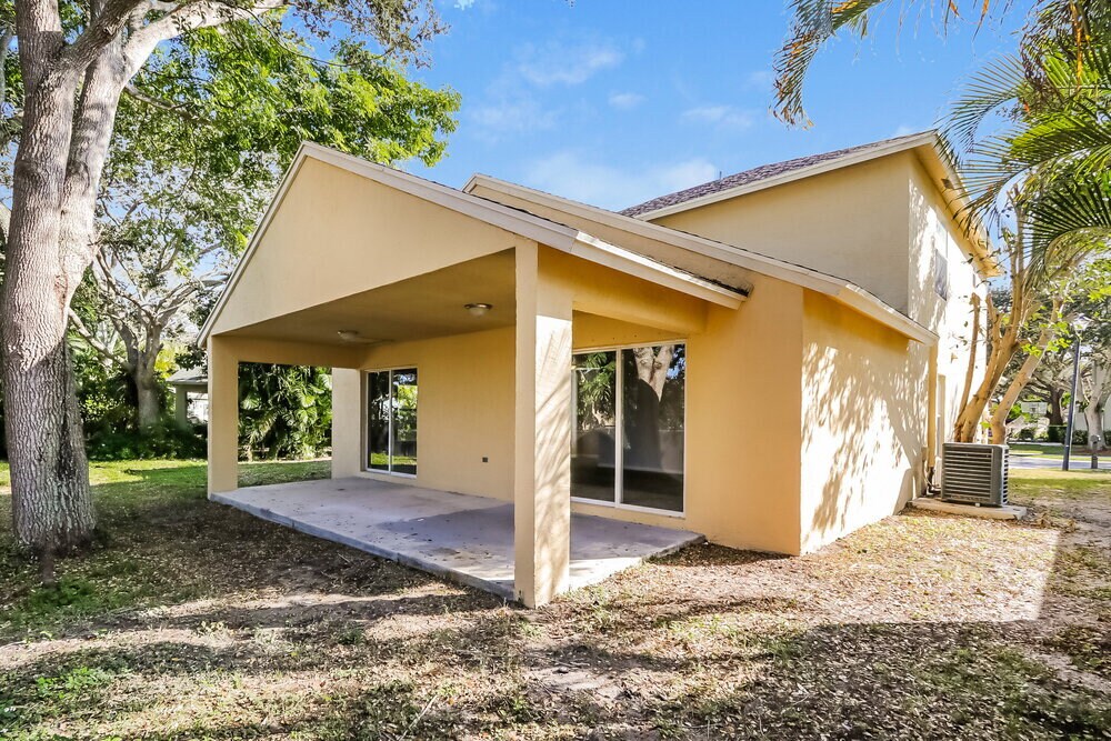 Building Photo - 125 Pennock Landing Cir