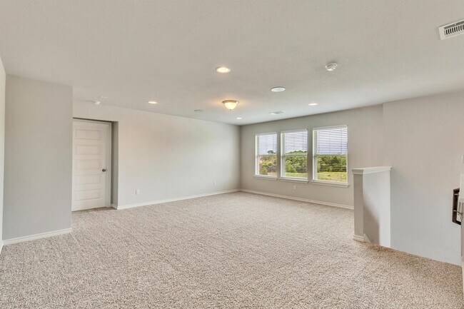 Building Photo - 701 Hays Hill Dr