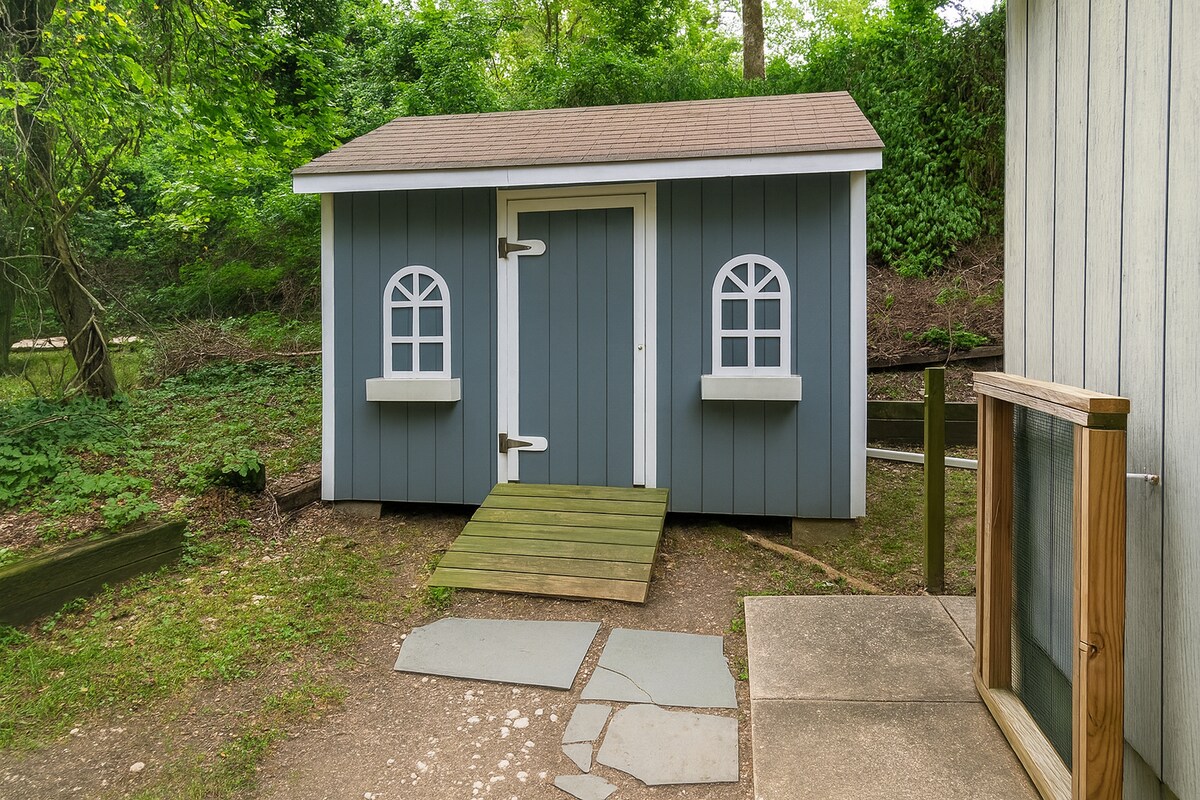 Building Photo - 258 N Country Rd