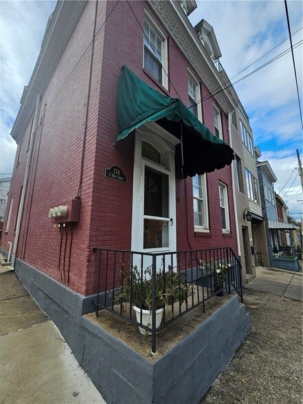 Building Photo - 126 S 11th St