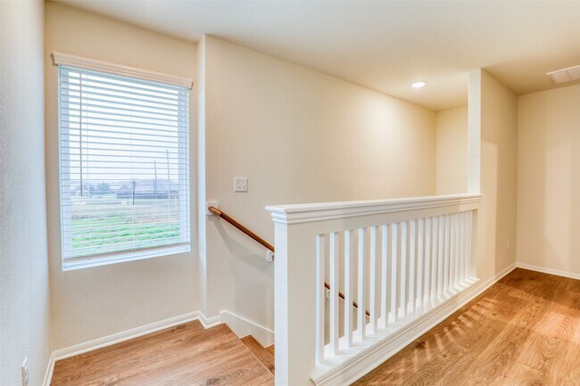 Building Photo - 399 Magnolia Ln