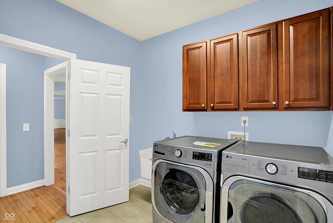 Building Photo - 13720 Akers Dr