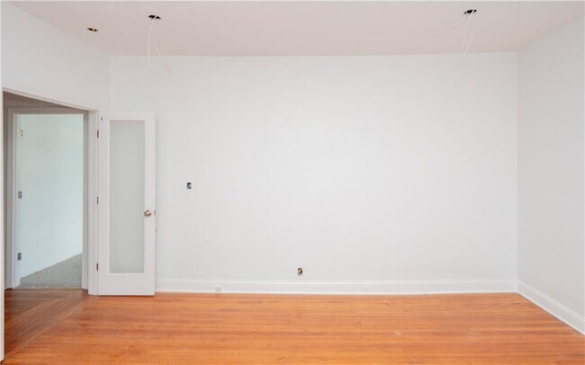 Building Photo - 8 Pleasant St