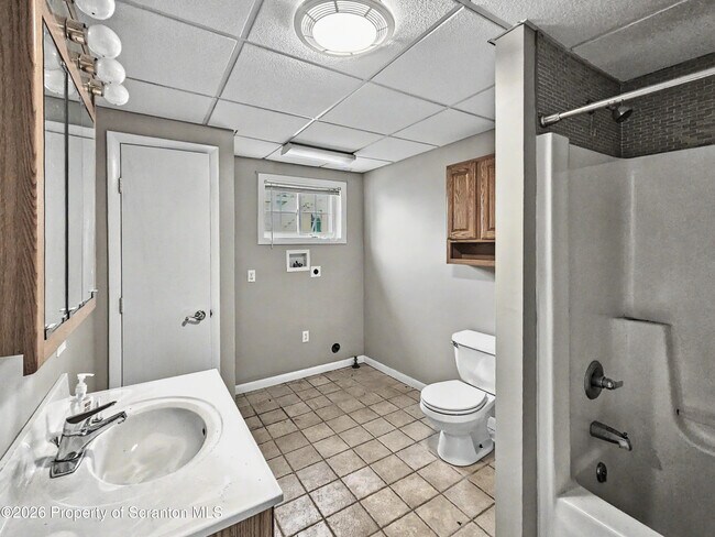 Building Photo - 1125 Reynolds Ave