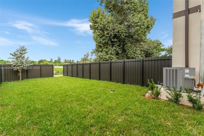 Building Photo - 1962 NW 107th St