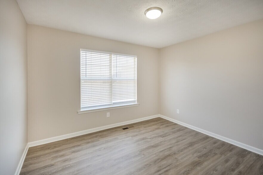 Building Photo - 95 N Greenfield Cir