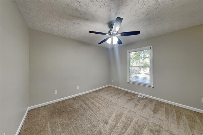 Building Photo - 2530 Lorne Ct SW