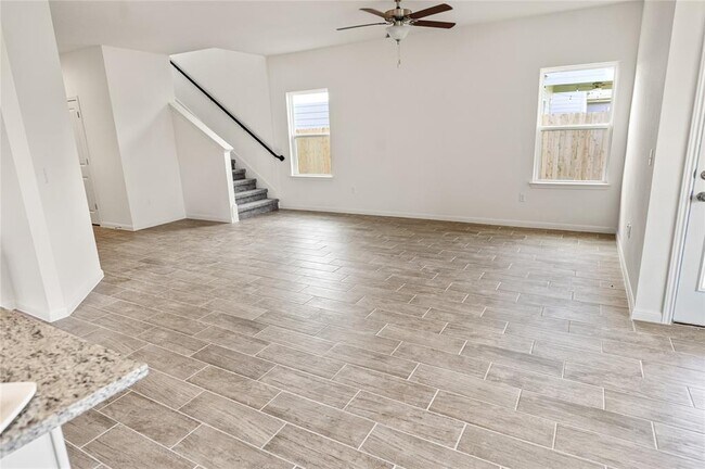 Building Photo - 10725 Overlook Pass