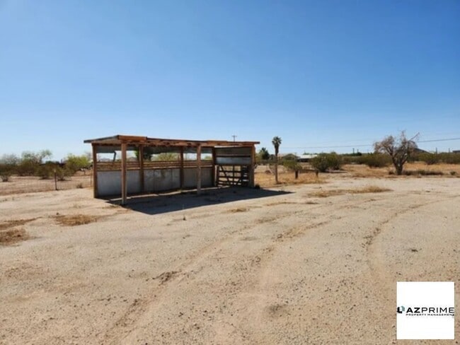 Building Photo - W Bonnie Ln