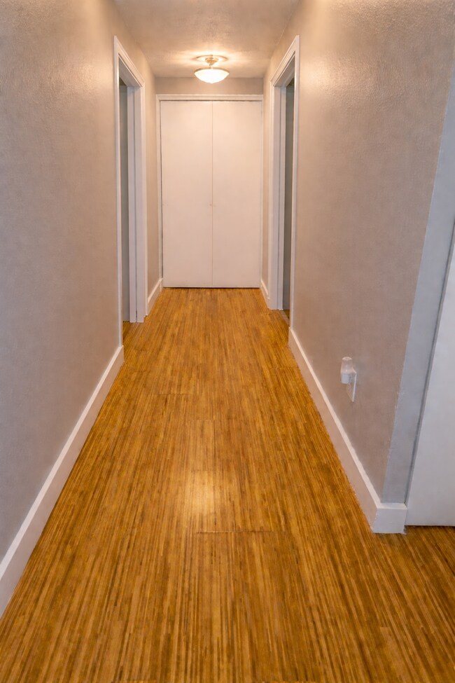 Building Photo - 255 SW Harrison St