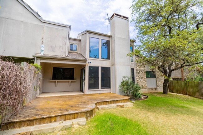 Building Photo - Charming 3 bed 2 bath Home in NW Austin!