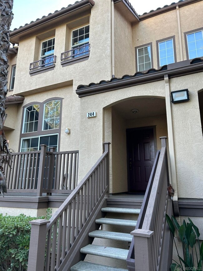 Primary Photo - 10284 Wateridge Cir