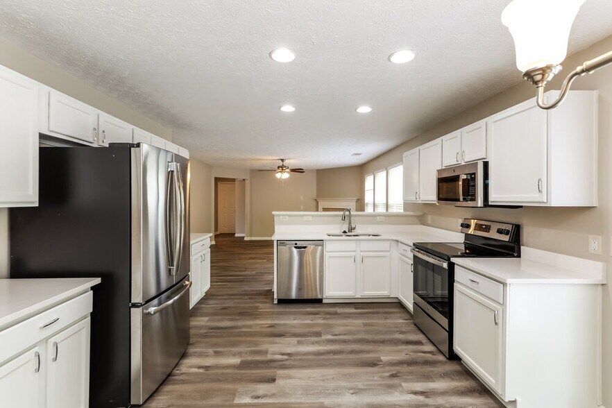 Building Photo - 1304 Ivey Pointe Dr SE
