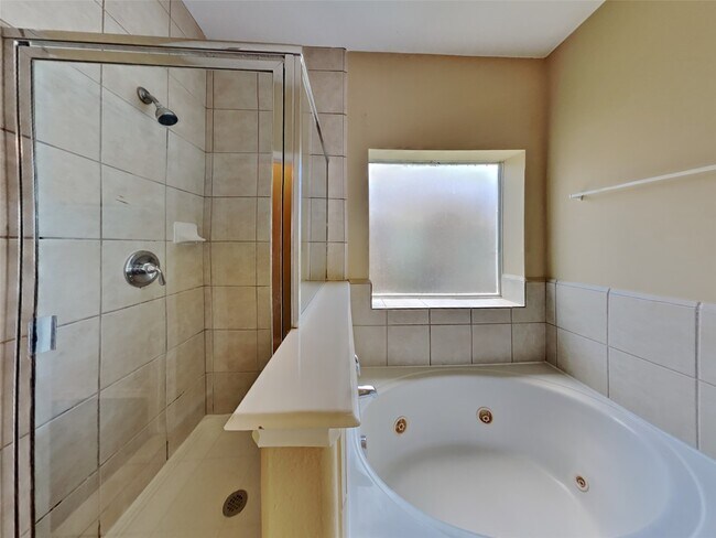 Building Photo - 18250 Eton Ridge Ct