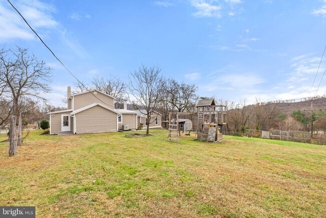 Building Photo - 239 McDonald Rd