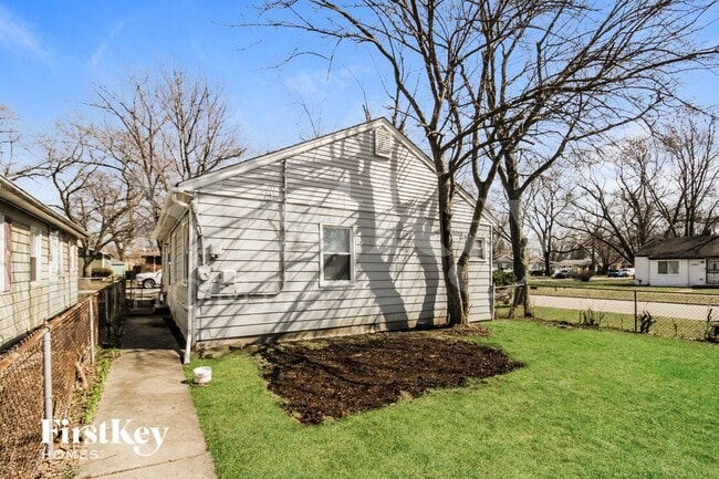 Building Photo - 16784 Bulger Ave