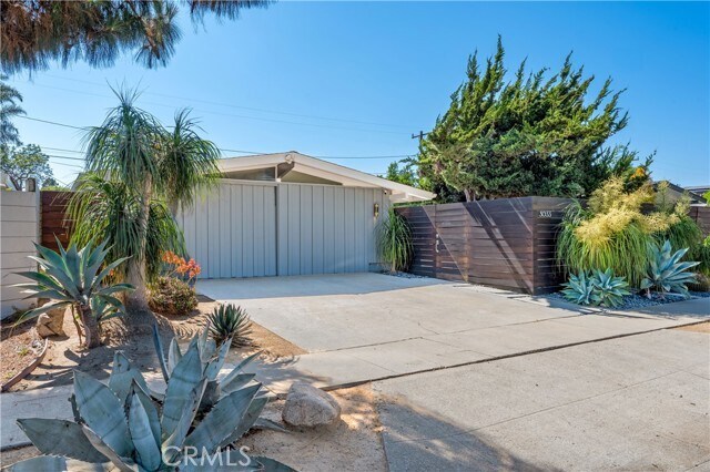 Building Photo - 3033 Volk Ave