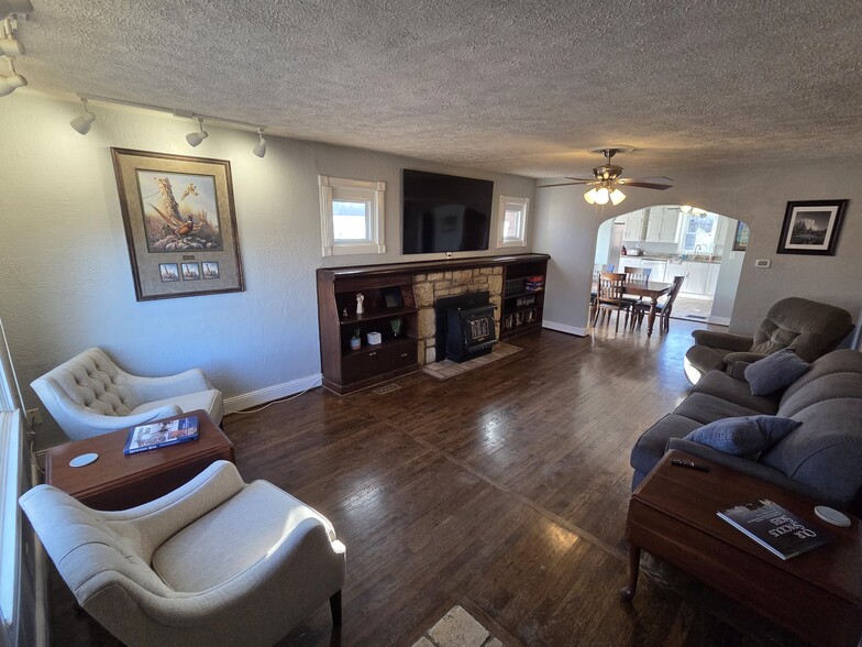 Living Room - 316 S 82nd St