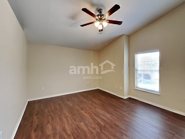Building Photo - 17051 Lixberry Way