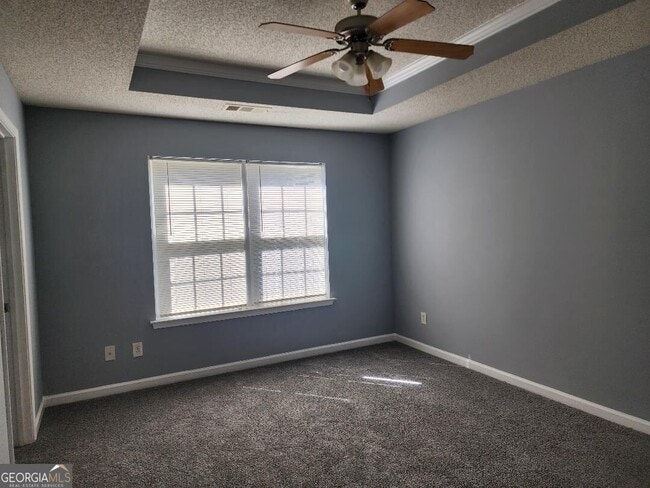 Building Photo - 221 Shenandoah Dr
