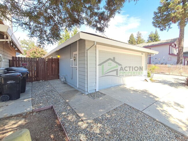 Building Photo - 3835 Hunters Glen Pl
