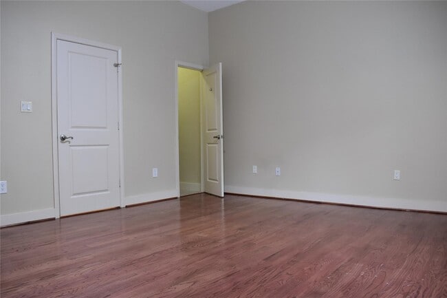 Building Photo - 5515 Petty St