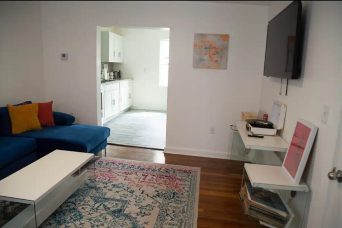 unit 4 - 240 South Ave