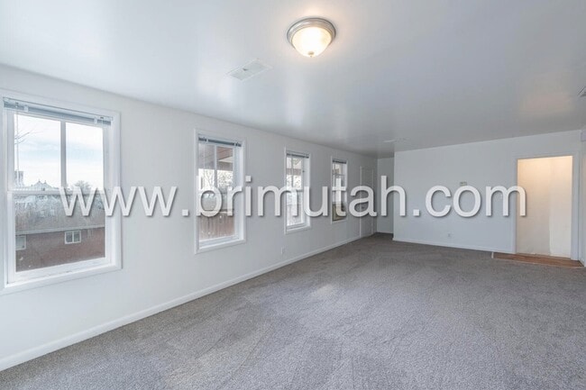 Building Photo - 1261-1267-1267 Alameda Ave