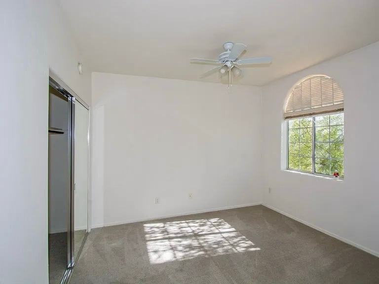 Building Photo - 2863 E Vespers Pl