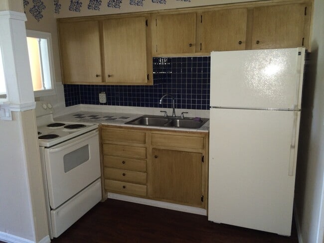 Building Photo - 772 73rd Ave N