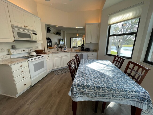 Building Photo - 2377 Ravenna Blvd